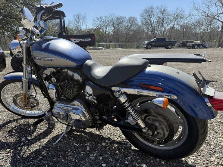 #152-•-2009-harley-davidson-twin-v-motorcycle-image-8