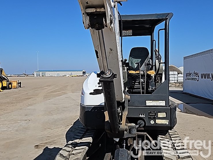 2013-bobcat-e42-image-24