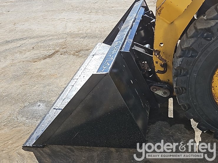 2021-caterpillar-226d3-image-15