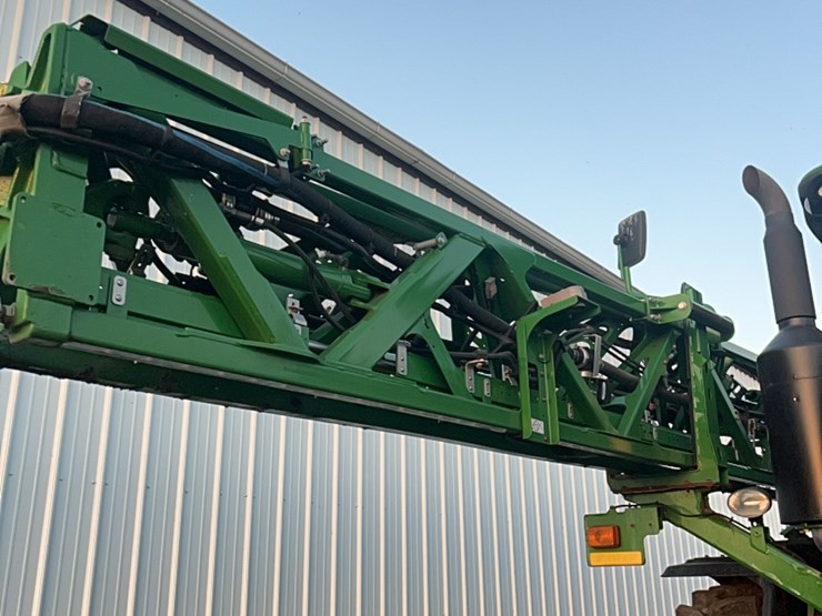 2014-john-deere-r4030-image-157