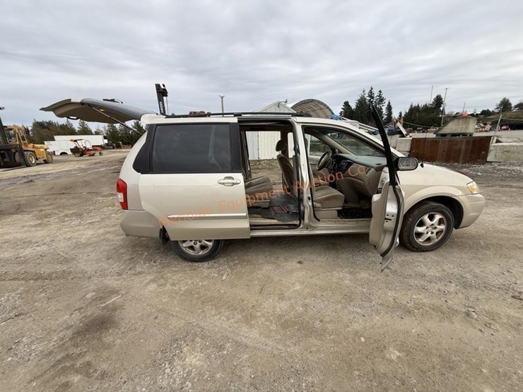 2000-mazda-mpv-image-8