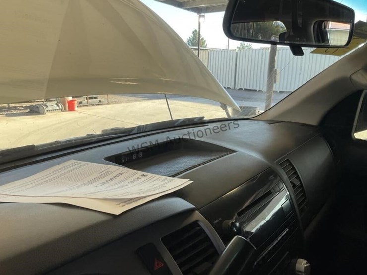 2011-toyota-tundra-image-19