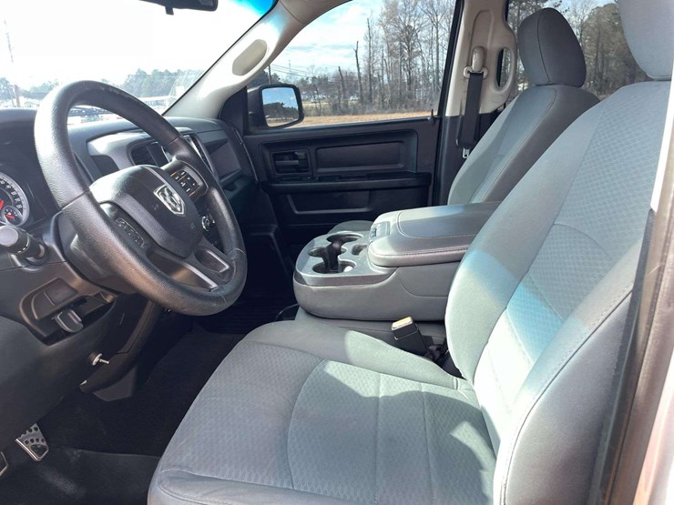 2014-dodge-1500-image-10