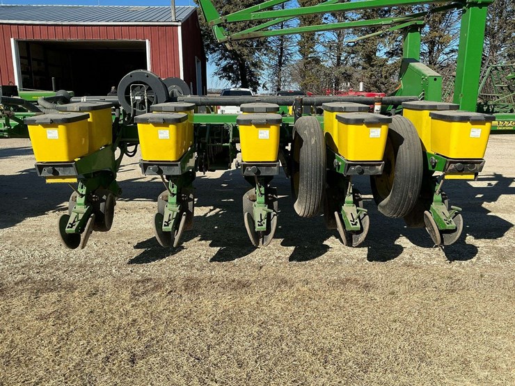 2001-john-deere-1770-image-9