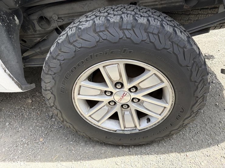 2013-gmc-sierra-1500-image-4