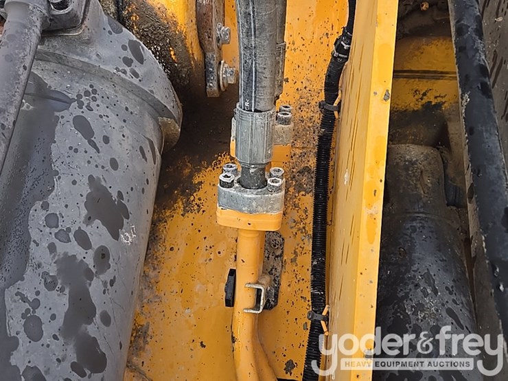 2014-volvo-l150h-image-29