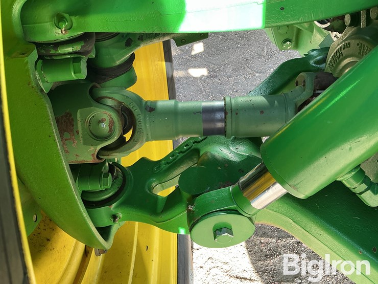 2011-john-deere-8335r-mfwd-tractor-image-16