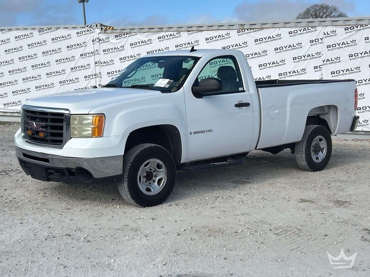 2009-gmc-sierra-2500-image-1