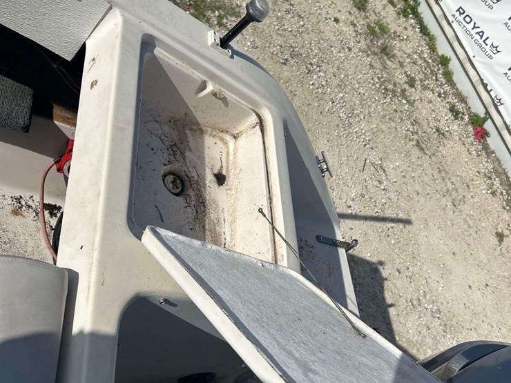 1992-21ft-four-winns-205-sundowner-boat-w/-boat-trailer-image-26