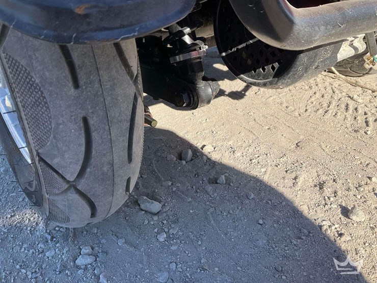 2025-spirit-electric-scooter-image-12