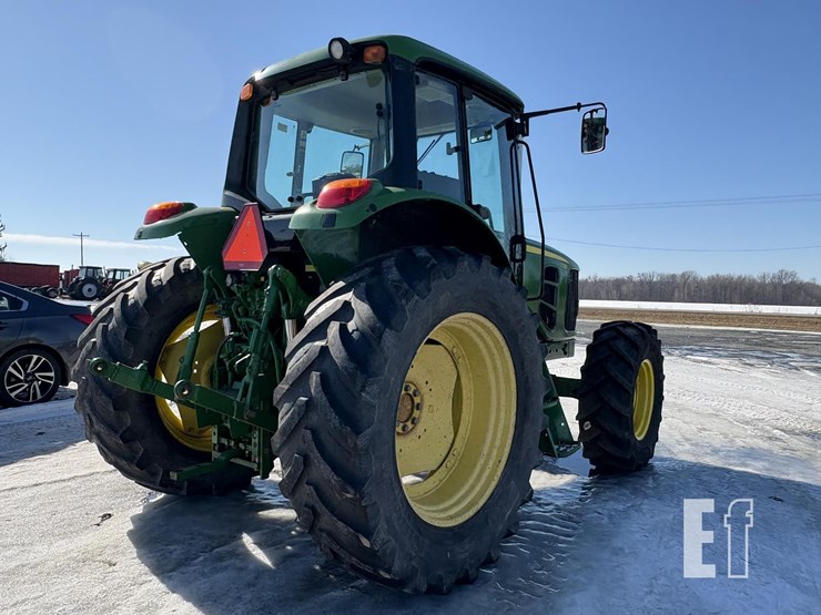 2011-john-deere-7130-image-4