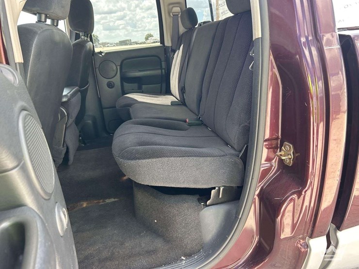 2004-dodge-ram-1500-image-16