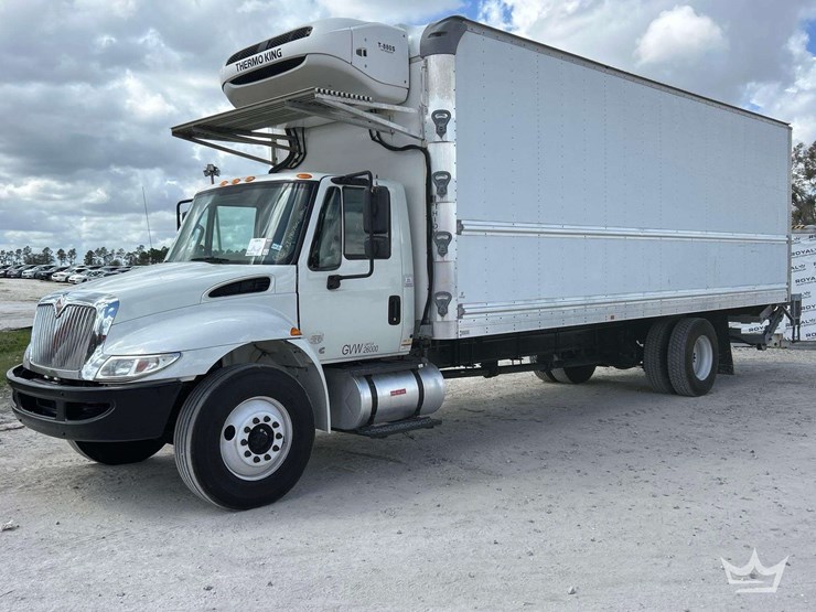 2019-international-durastar-4300-image-1