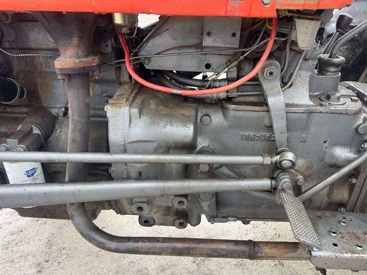 massey-ferguson-135-image-50