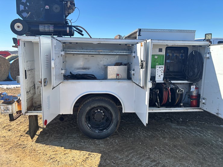 2011-miller-bobcat-225-image-31