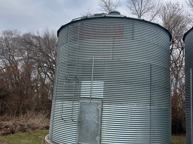 lot-23.-3,250-bu.-columbian-grain-bin-to-be-moved-(bin-1)-image-2