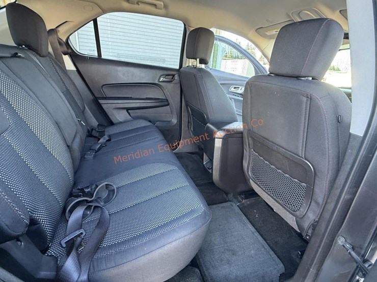 2015-chevrolet-equinox-lt-image-30