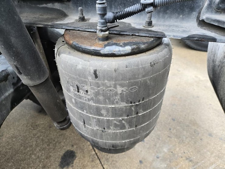 2019-kenworth-t680-image-36