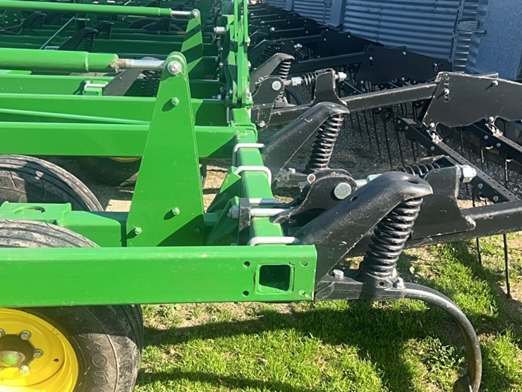 2022-john-deere-52-image-19