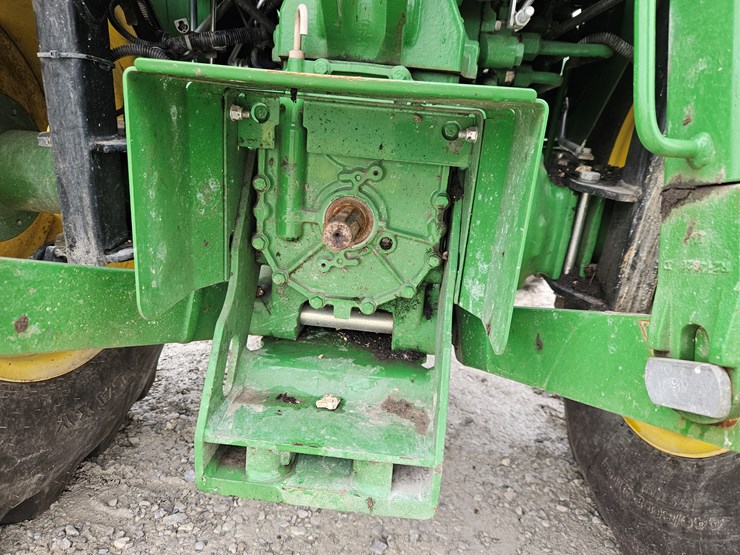 2023-john-deere-4052m-image-18