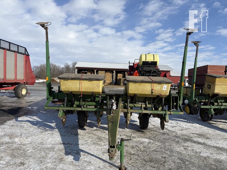 john-deere-7200-image-8