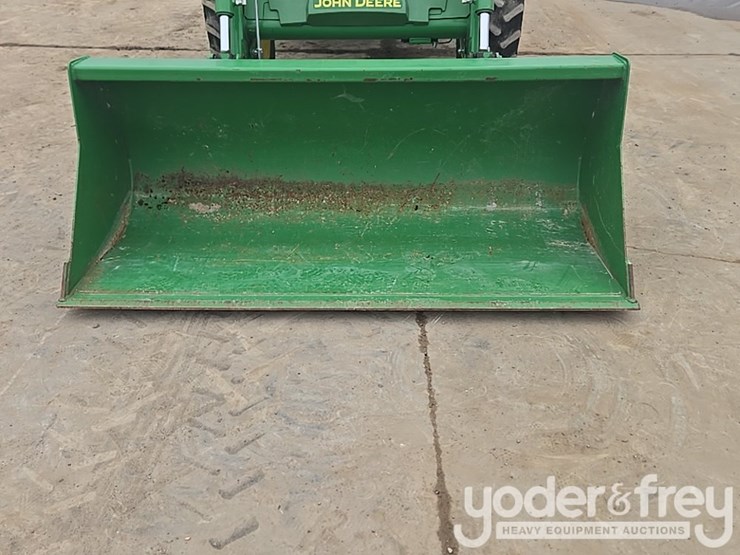 2020-john-deere-5075e-image-68