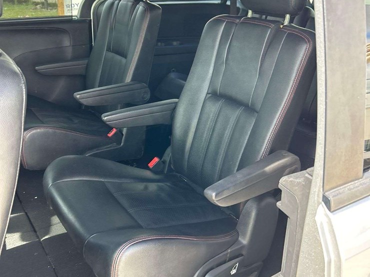 2019-dodge-grand-caravan-image-20