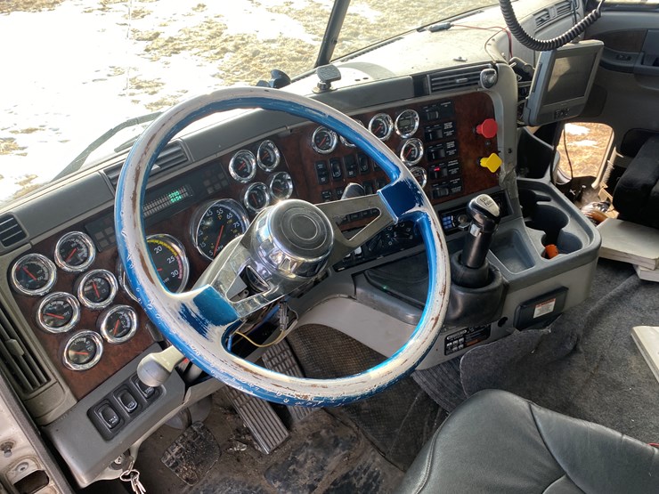 2003-freightliner-argosy-image-42