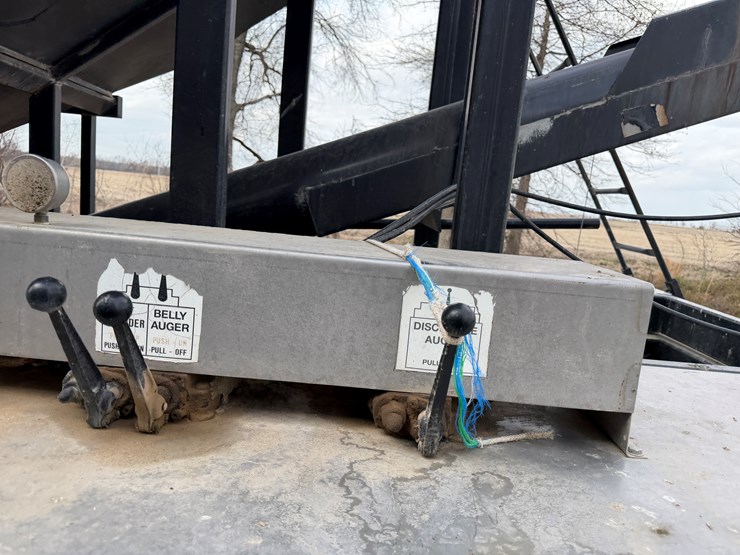 #40962-•-2013-magnolia-/-adams-t/a-fertilizer-tender-trailer-image-20