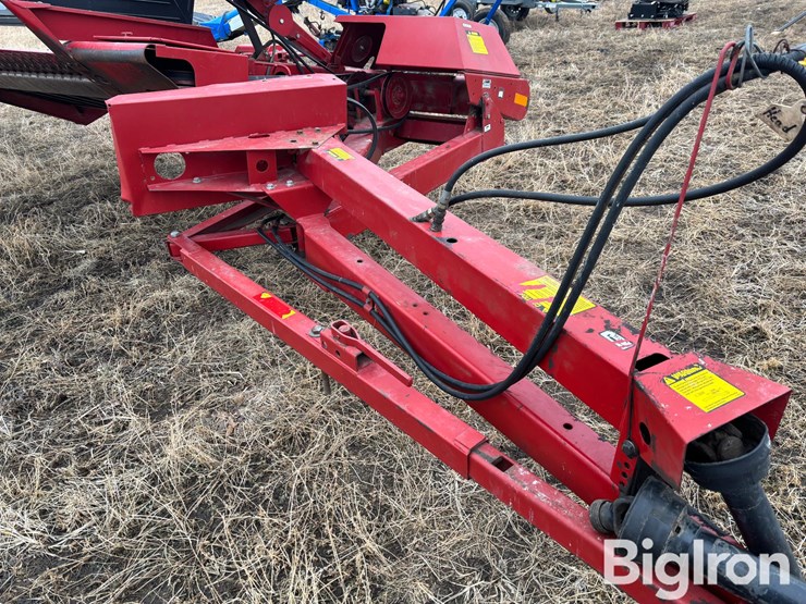 case-725-pull-type-swather-image-16