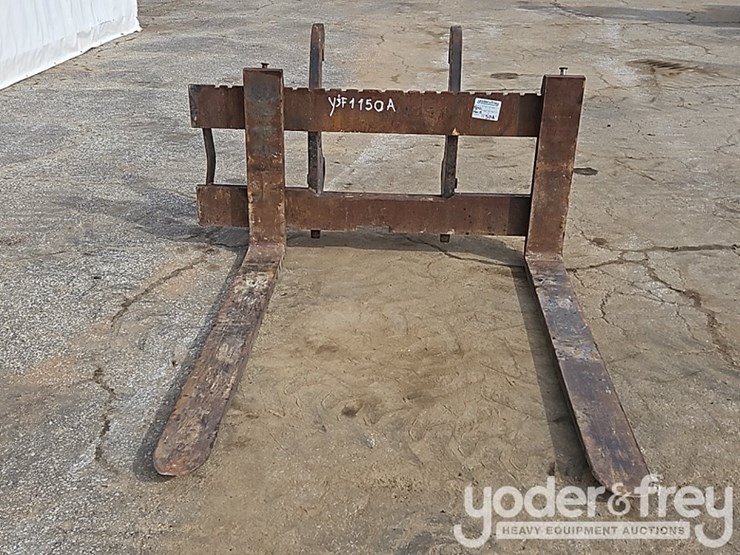 caterpillar-420f2-image-8