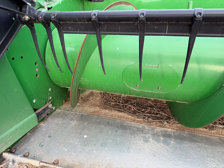 john-deere-630f-image-37