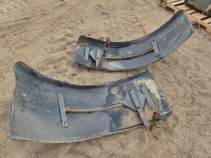 (2)-tractor-fenders-image-1