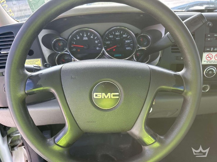 2009-gmc-sierra-2500-image-13