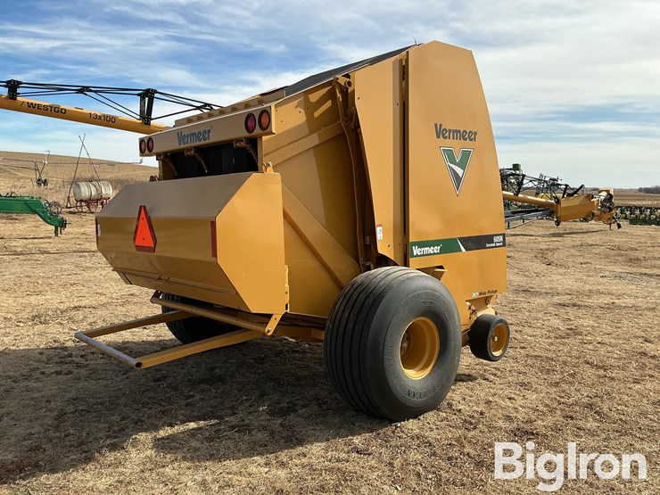 2015-vermeer-605n-cornstalk-special-image-5