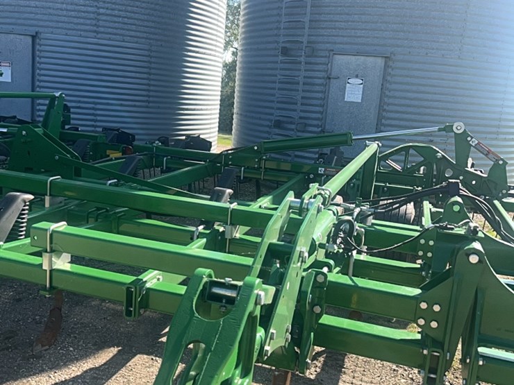 2022-john-deere-52-image-30