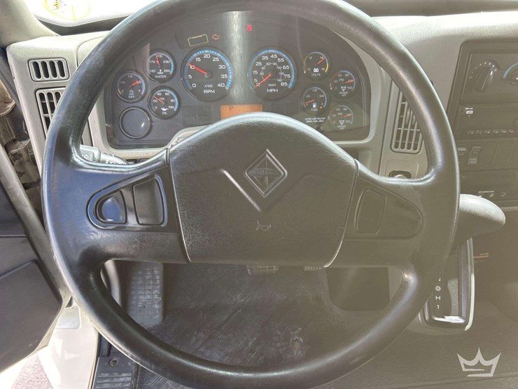 2019-international-durastar-4300-image-11