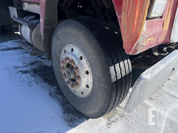 1994-ford-l8000-image-5