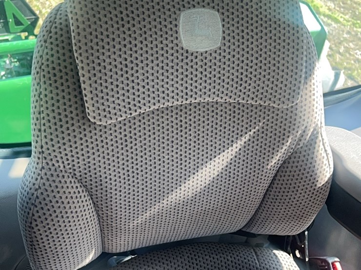 2016-john-deere-9520r-image-131