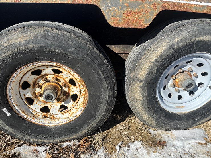 #2271-•-approx.-23'-equipment-trailer-image-38