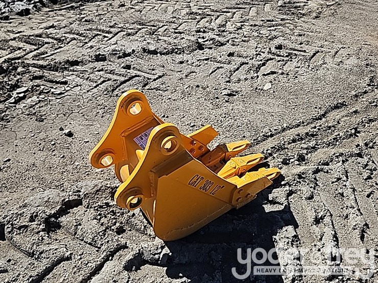 caterpillar-303-image-3