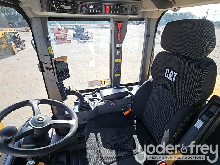 2026-caterpillar-930-image-59