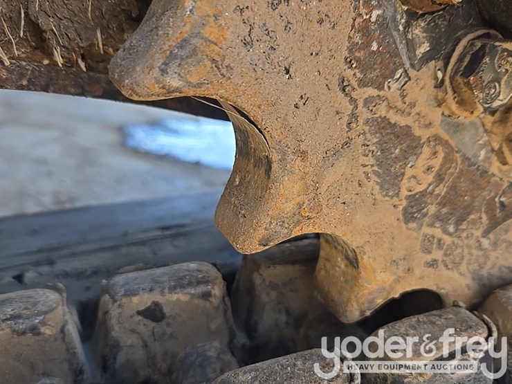 2020-deere-35g-image-26