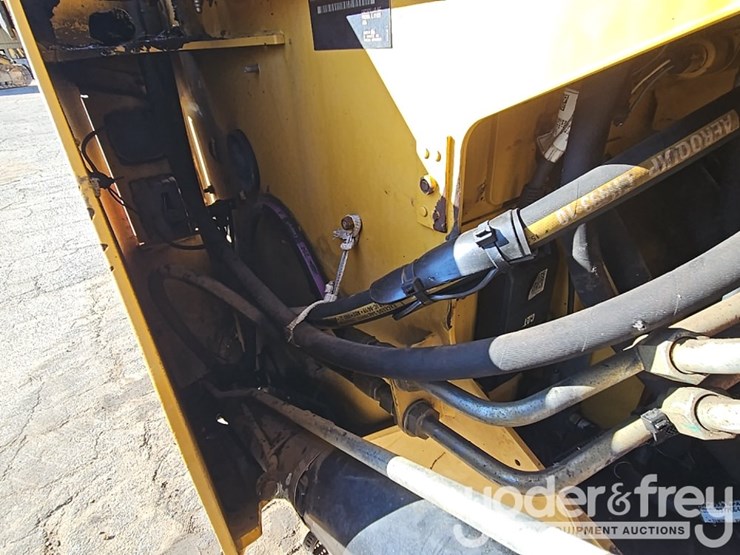 2017-caterpillar-289d-image-19