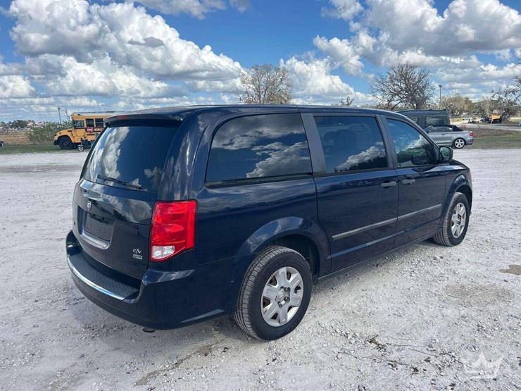 2024-ford-explorer-image-3