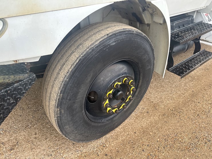 2006-international-durastar-4300-image-8