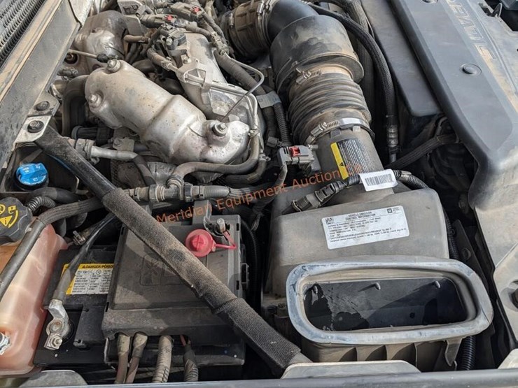 2017-chevrolet-silverado-3500-image-27