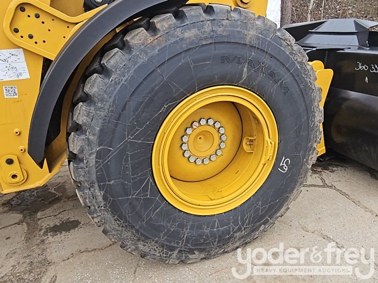 2026-caterpillar-926-image-15