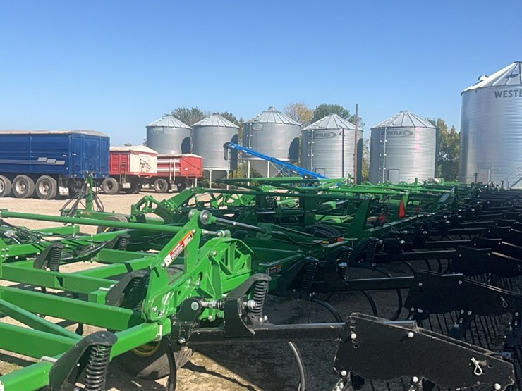 2022-john-deere-52-image-17