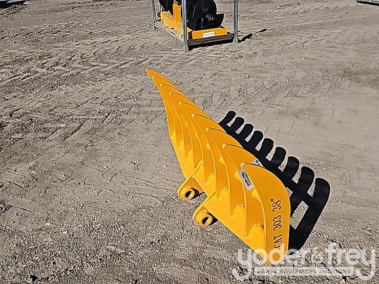 caterpillar-303-image-1